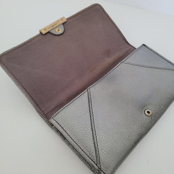 See By Chloe Geniue Pebble Leather Long Wallet Metalic Silver Envelope Designer - Picture 3 of 10